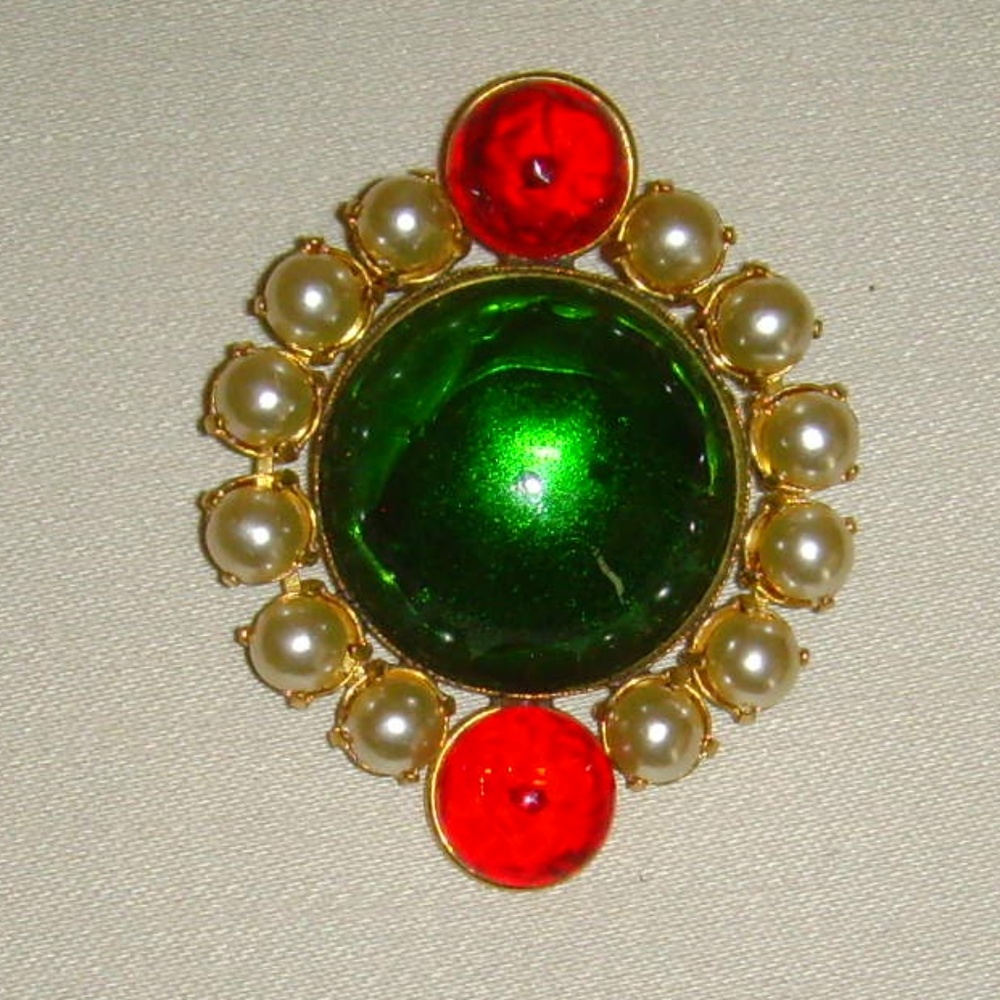 Vintage Green Lucite and Faux Pearl Brooch